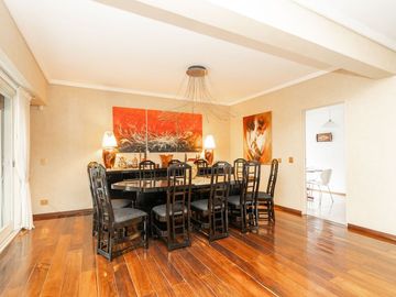 VENTA 200m2 cubiertos 3 cochera Belgrano R PERMUTA