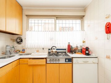 VENTA 200m2 cubiertos 3 cochera Belgrano R PERMUTA