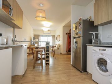DEPTO 3 AMB C/ BALCÓN Y COCHERA - VENTA / PALERMO
