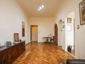 Venta departamento 3 amb en Monserrat  c/ patio !