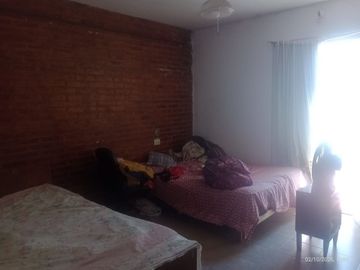 VENTA DPTO  BARRIO OESTE, AMPLIO, CON PATIO