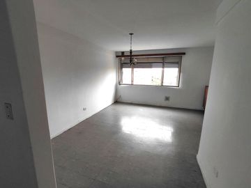 VENTA SEMIPISO 3 AMB 57 M2 LUMINOSO BARRIO NAGERA