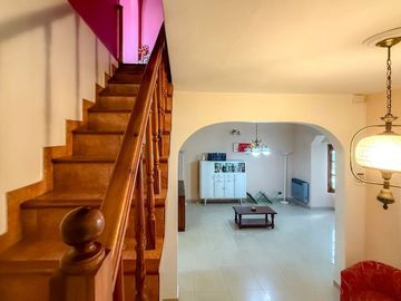 Casa en venta 4 amb con quincho Lomas de Zamora