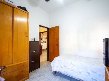 Casa en venta 4 amb con quincho Lomas de Zamora