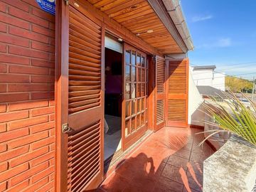 Casa en venta 4 amb con quincho Lomas de Zamora