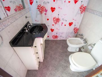 Casa en venta 4 amb con quincho Lomas de Zamora