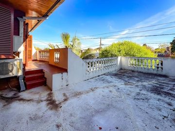 Casa en venta 4 amb con quincho Lomas de Zamora