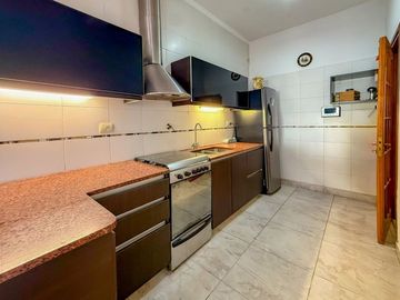 Casa en venta 4 amb con quincho Lomas de Zamora
