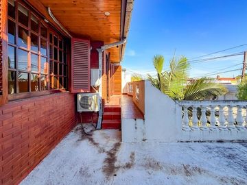Casa en venta 4 amb con quincho Lomas de Zamora