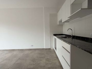 VENTA DEPTO 2 AMB CON BALCON CORRIDO - EN CASEROS