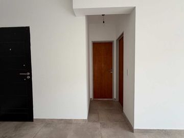 VENTA DEPTO 2 AMB CON BALCON CORRIDO - EN CASEROS