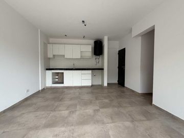 VENTA DEPTO 2 AMB CON BALCON CORRIDO - EN CASEROS