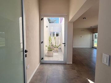 CASA EN TEJAS 4 PLANTA BAJA MALAGUEÑO