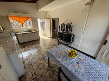VENTA CASA 3 AMBIENTES EN RAFAEL CASTILLO