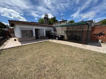 VENTA CASA 3 AMBIENTES EN RAFAEL CASTILLO