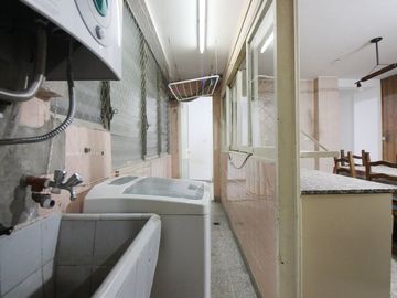 Depto. Barrio Norte: 4 amb + dep + balcón frente