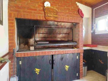 CASA 3AMB+ QUINCHO C/PARRILLA Y PATIO-APTO CREDITO
