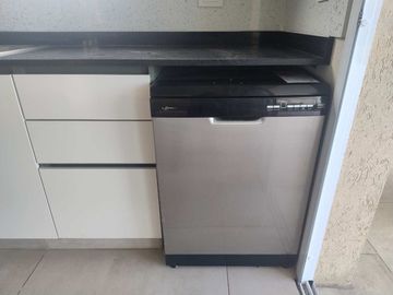 Casa 6 ambientes  alquiler en Maschwitz con pileta