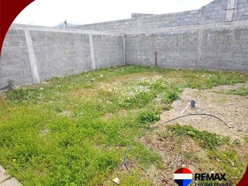 Casa familiar con gran patio – Chacra XIII