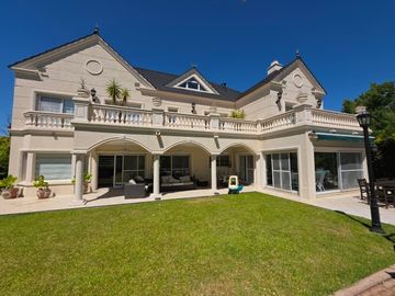 VENTA CASA 6 AMB CLUB DE CAMPO HACOAJ LOTE 1000 M2