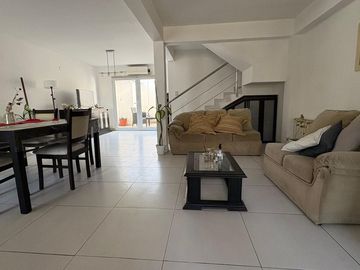 VENTA CASA 3 DORMITORIOS - PICKER 3873, NEUQUÉN