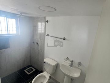 CASA SOLA EN VENTA