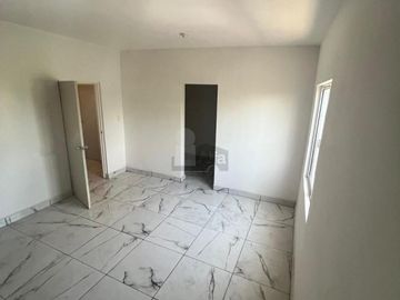 CASA SOLA EN VENTA