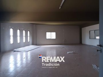 ALQUILER LOCAL CON DEPÓSITO- GRAN UBICACIÓN
