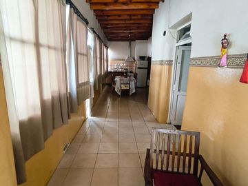 CASA EN SAN JOSE, 5 DORMITORIOS, AMPLIOS AMBIENTES