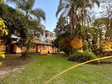 SE ALQUILA CASONA  CON  VISTA AL  RIO, ZONA NORTE