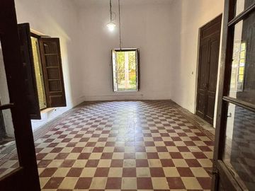 SE ALQUILA CASONA  CON  VISTA AL  RIO, ZONA NORTE