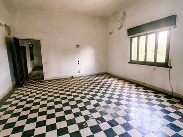 SE ALQUILA CASONA  CON  VISTA AL  RIO, ZONA NORTE