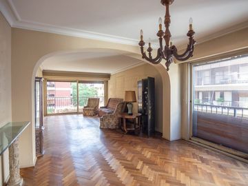 VENTA PISO 4 AMB CON BALCON COCHERA EN BELGRANO