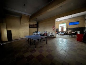 Casa de 13x52 en venta Lanús 4 amb. fondo y pileta