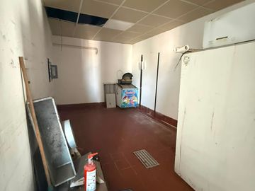 LOCAL COMERCIAL PREMIUM DE 302 M2 TOTALES CON TERRAZA, IDEAL PARA RESTAURANTE, BAR O COMERCIO EN PLAZA MIRADOR 2500 EN GUADALUPE, N.L.
