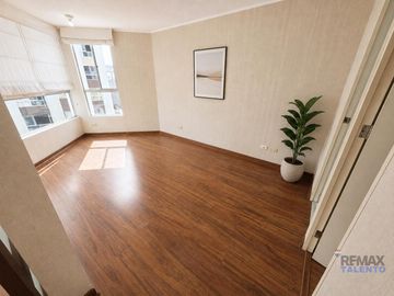 Exclusivo Minidepartamento Con Vista Lateral Al Mar