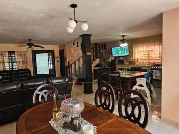 Casa sola en venta en Leandro Valle, Saltillo, Coahuila