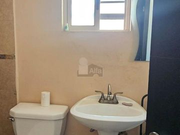 Casa sola en venta en Leandro Valle, Saltillo, Coahuila