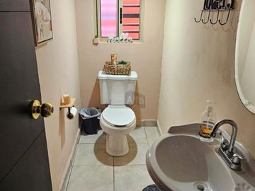 Casa sola en venta en Leandro Valle, Saltillo, Coahuila