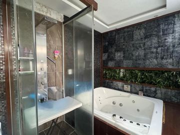 CASA EN VENTA EN LAS ALAMEDAS