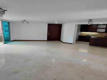 APARTAMENTO EN ARRIENDO UBICADO EN MEDELLIN SECTOR LAURELES