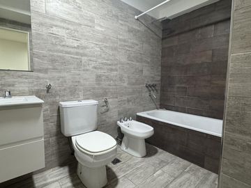 Dpto en Venta -  Monoambiente - Muy amplio 43m2 - Luminoso - Ciudadela