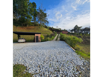 ESPECTACULAR CASA CAMPESTRE EN VENTA
