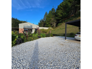 ESPECTACULAR CASA CAMPESTRE EN VENTA