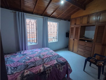 Casa de dos niveles en venta en Sabaneta, Aliadas del Sur