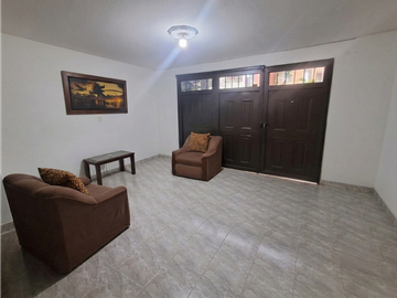 Casa de dos niveles en venta en Sabaneta, Aliadas del Sur