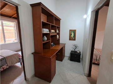 Casa de dos niveles en venta en Sabaneta, Aliadas del Sur