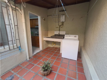 Casa de dos niveles en venta en Sabaneta, Aliadas del Sur