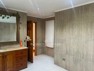 Casa en arriendo en Condominio El Duraznal – amplia parcela Calera de Tango