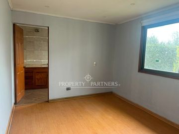 Casa en arriendo en Condominio El Duraznal – amplia parcela Calera de Tango